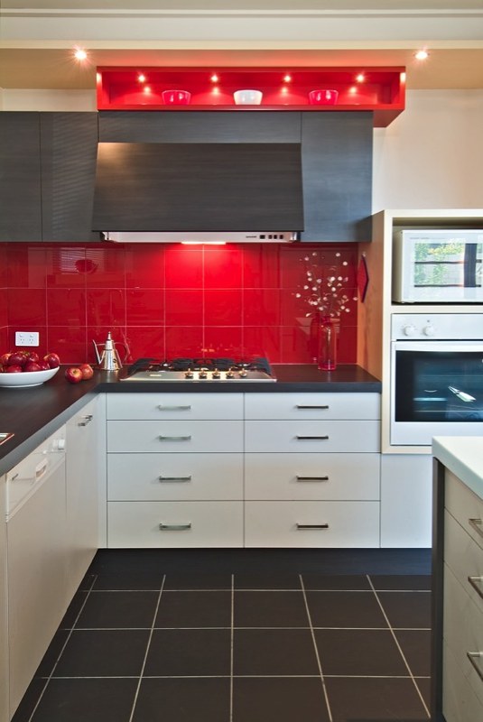 Modern and vibrant Shepparton kitchen